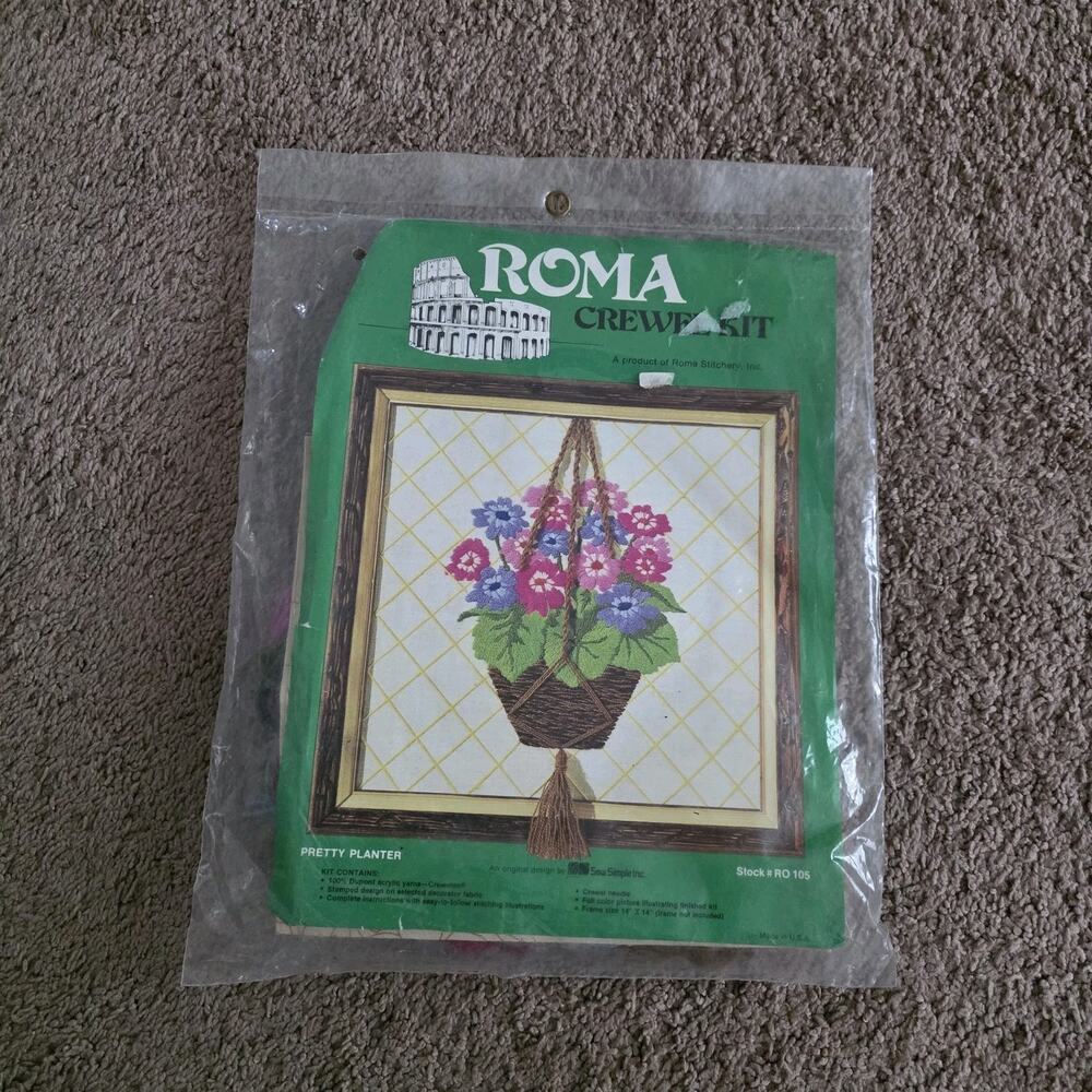 Vintage Floral Crewel Embroidery Kit Needlepoint Planter Flowers RO105 Grandma